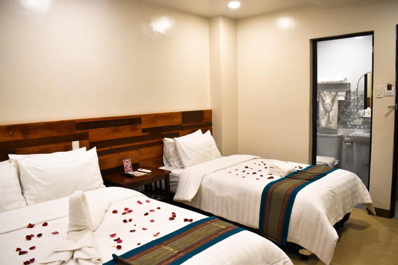 Hotel Lourdes Laoag Exteriér fotografie